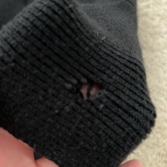 Sweater - Picture 4 of 4